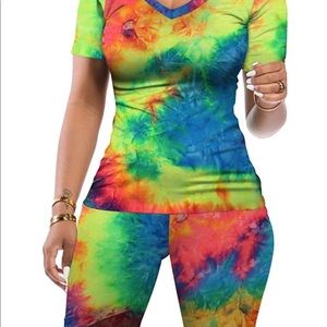 TIE DYE SIZE LARGE 2 PIECE OUTFIT